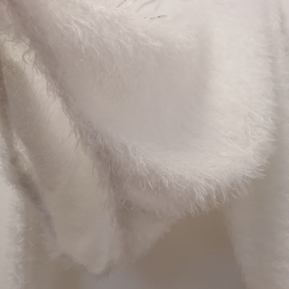 Zara - Picture 2 of 7